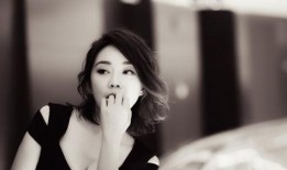 闫妮爆料新闻视频播放,揭秘幕后故事